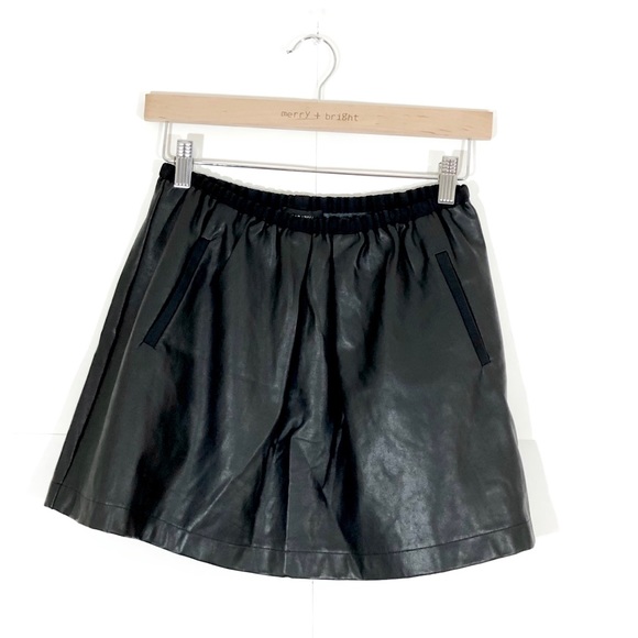 Aritzia Dresses & Skirts - Aritzia Babaton Black Leather Skirt
